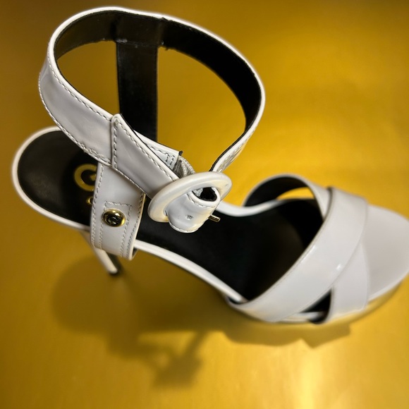 GBG by Guess White Platform Stiletto Size 8M. EUC - Picture 16 of 17